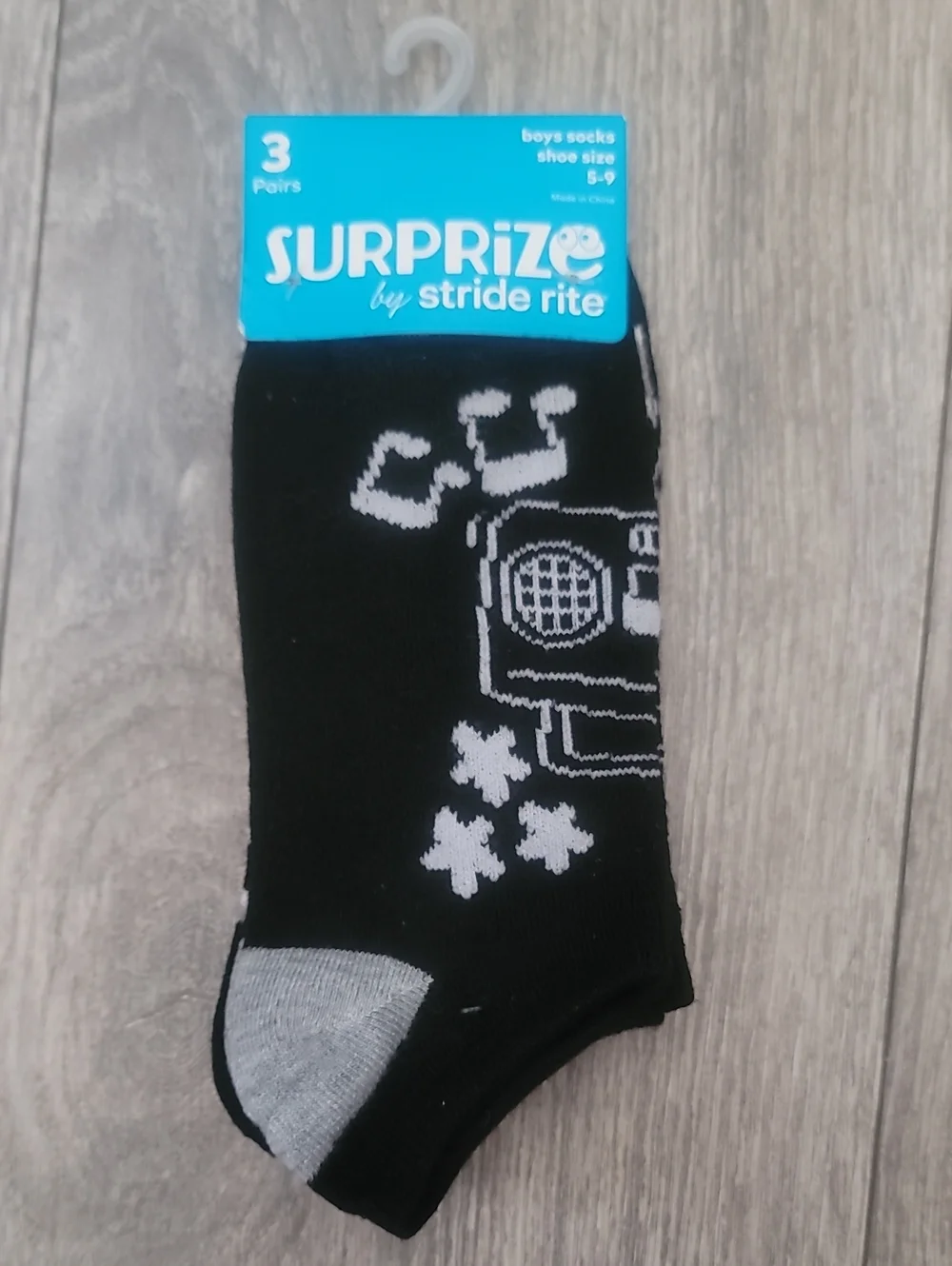 Stride Rite Boys Black Novelty Pizza Rocket Peace Stars Casual Socks - 3 Pairs